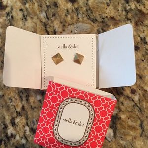 Stella & Dot earrings